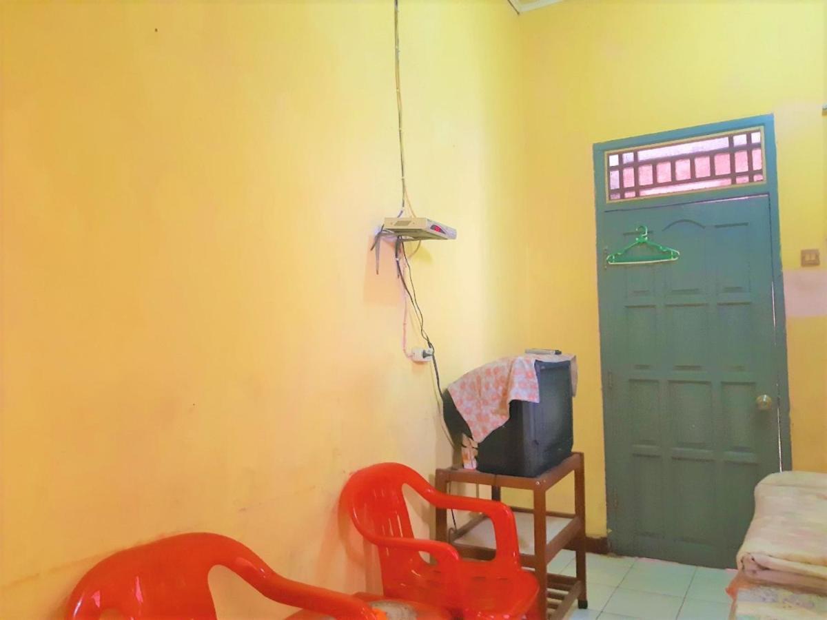 Spot On 2969 Hotel Citra Ayu Labuhan Exterior photo