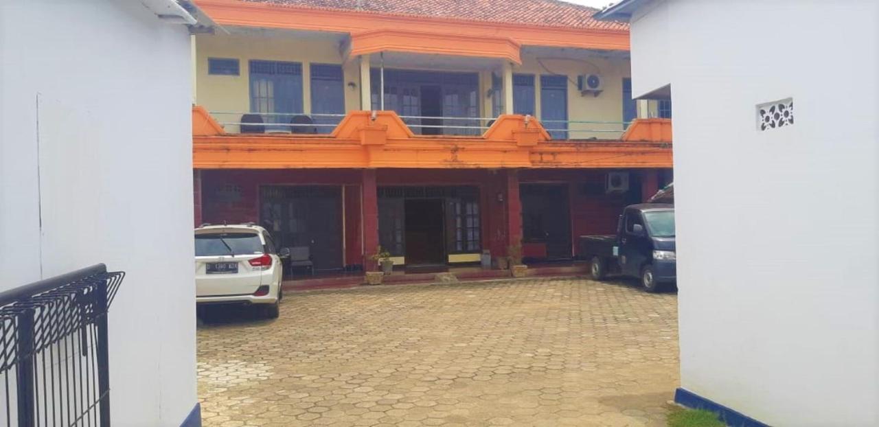 Spot On 2969 Hotel Citra Ayu Labuhan Exterior photo